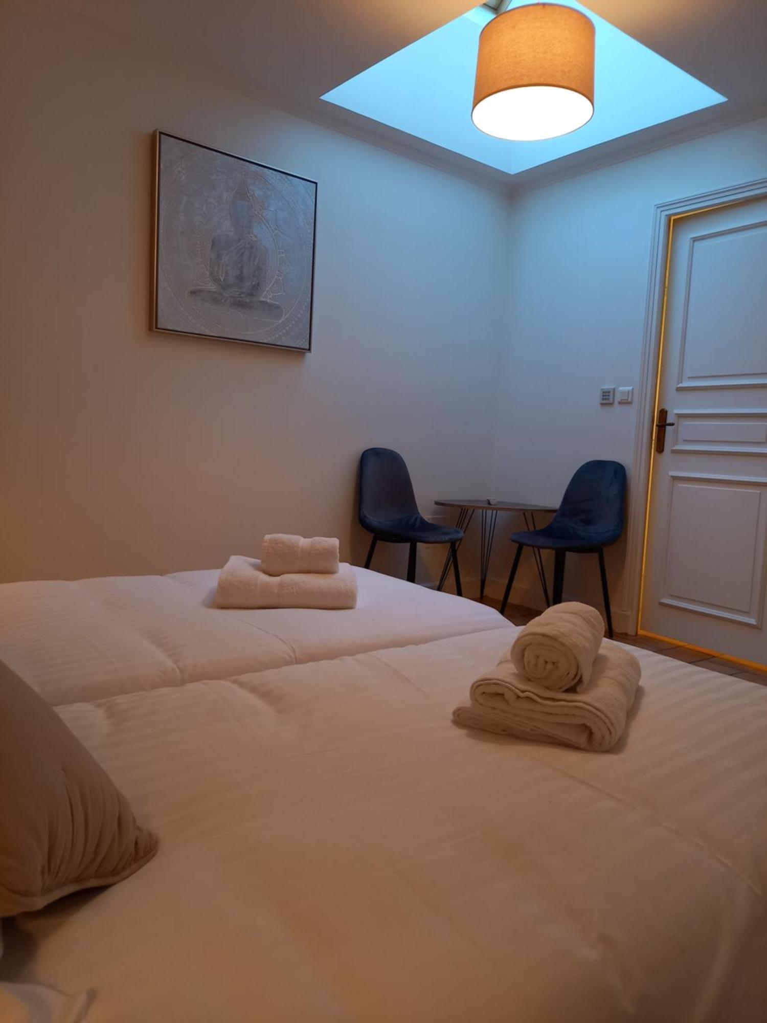 Hotel De La Halle Nolay  エクステリア 写真