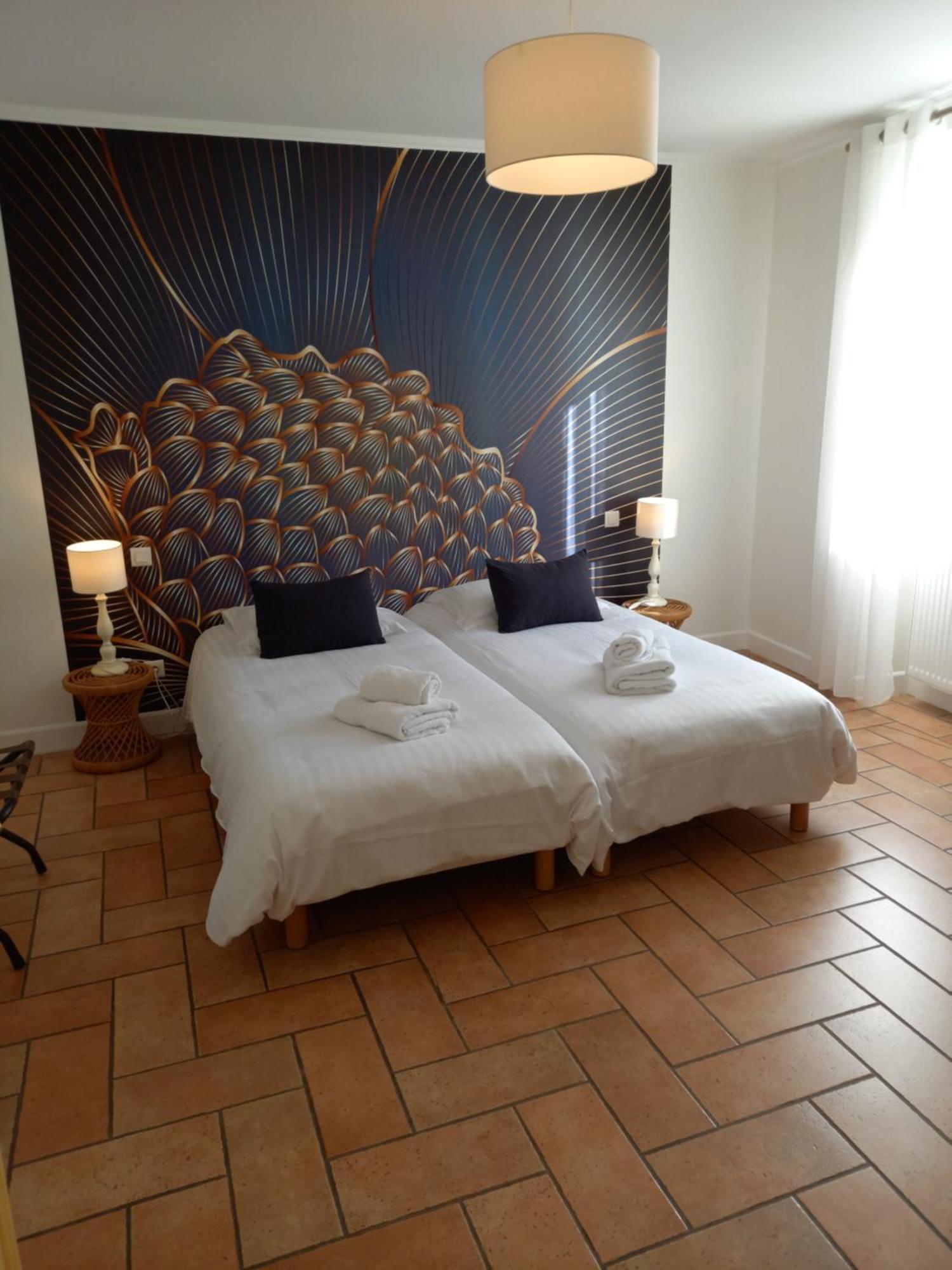Hotel De La Halle Nolay  エクステリア 写真