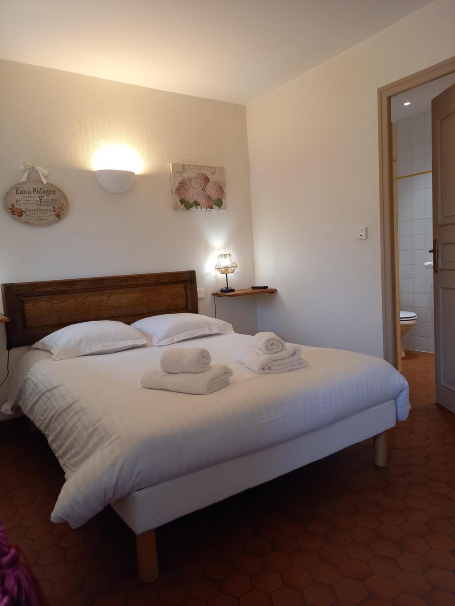 Hotel De La Halle Nolay  エクステリア 写真