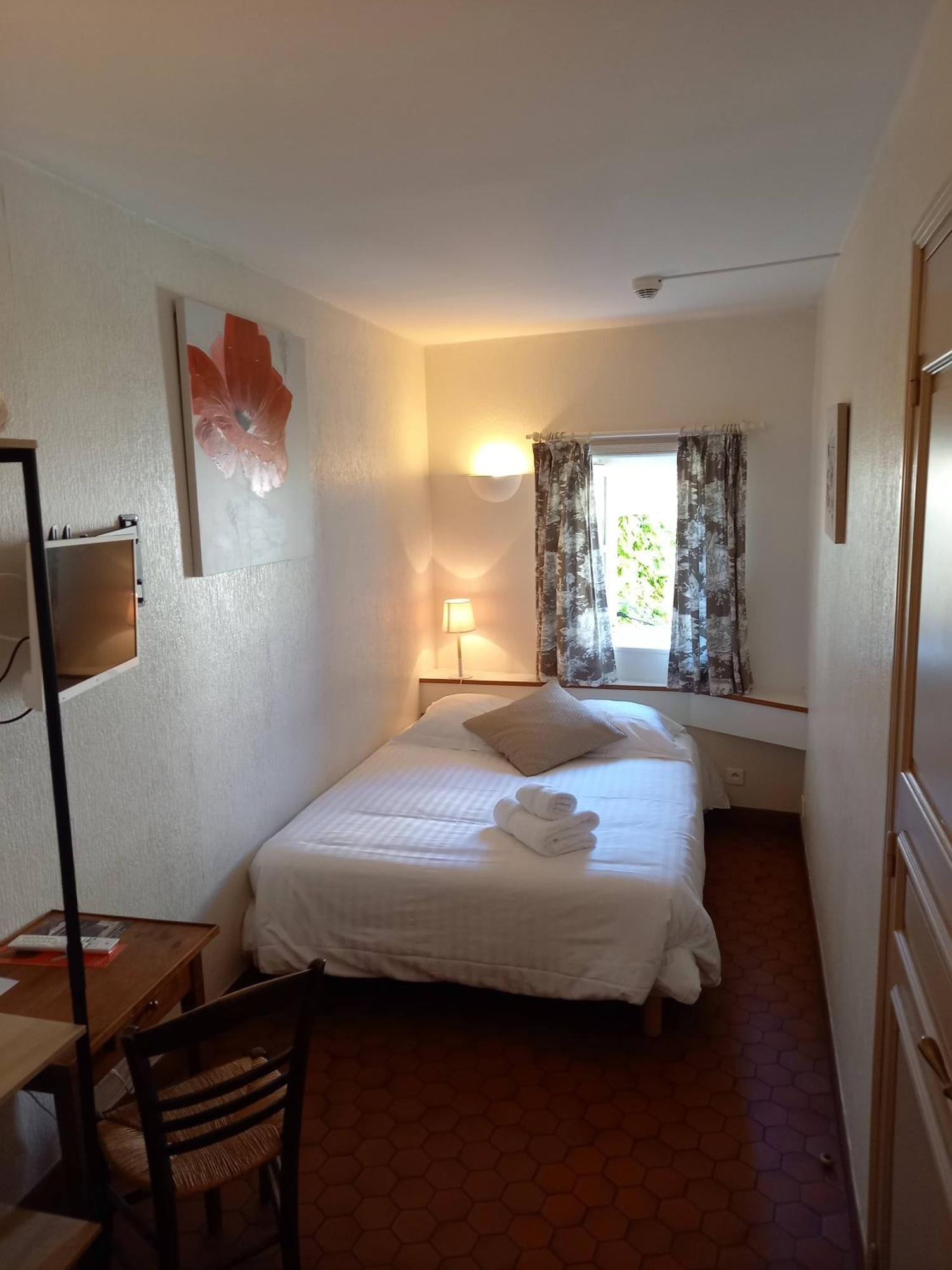 Hotel De La Halle Nolay  エクステリア 写真